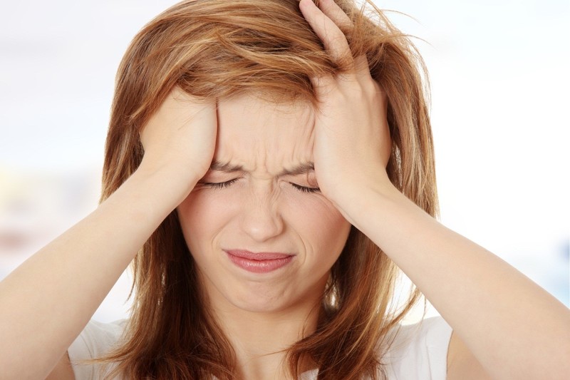 Biểu hiện thiếu máu lên não thể hiện rõ trên gương mặt buổi sáng